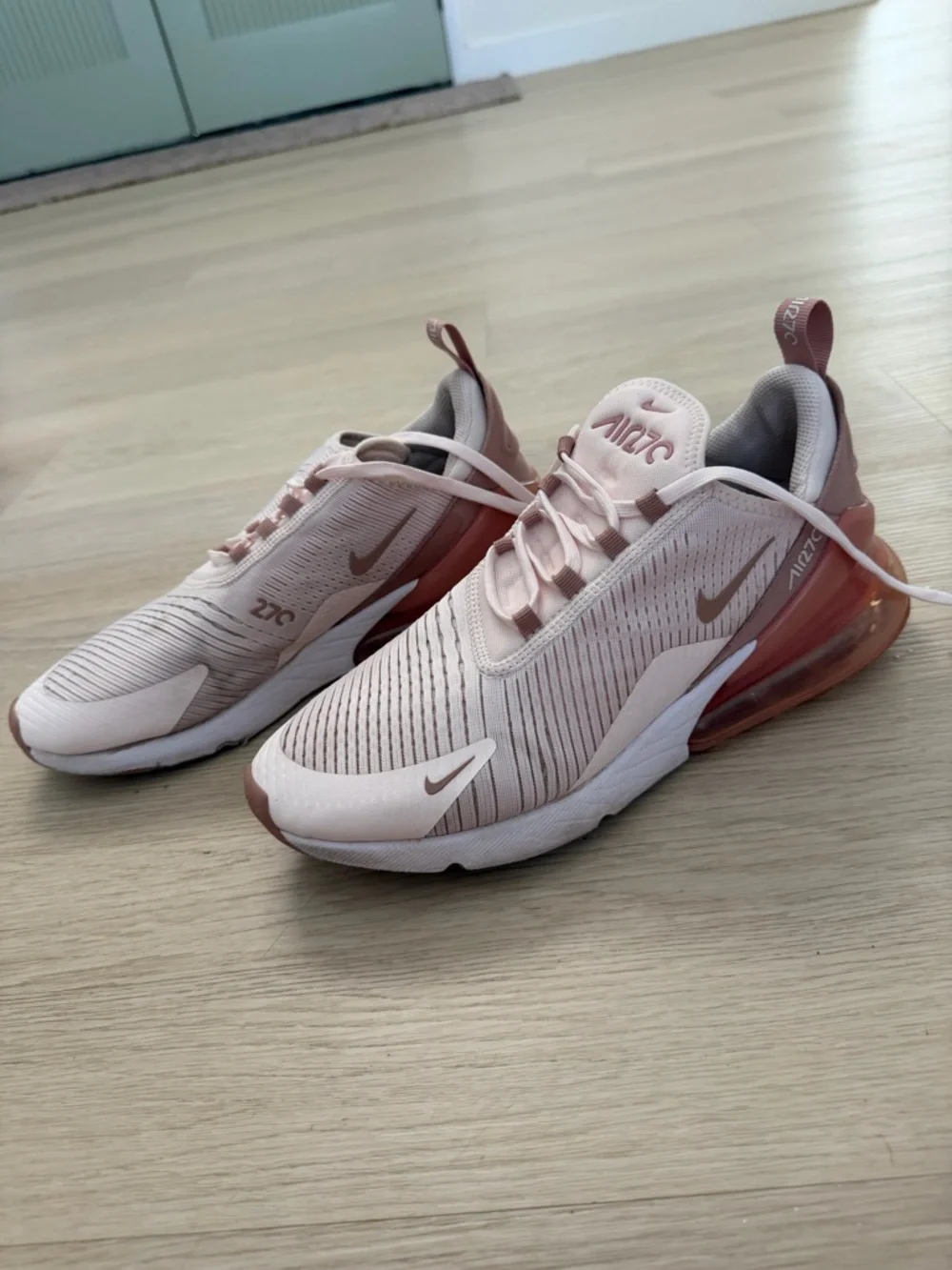 Nike Women’s Air Max 270 Sneakers - Blush Pink & White - Picture 7 of 10